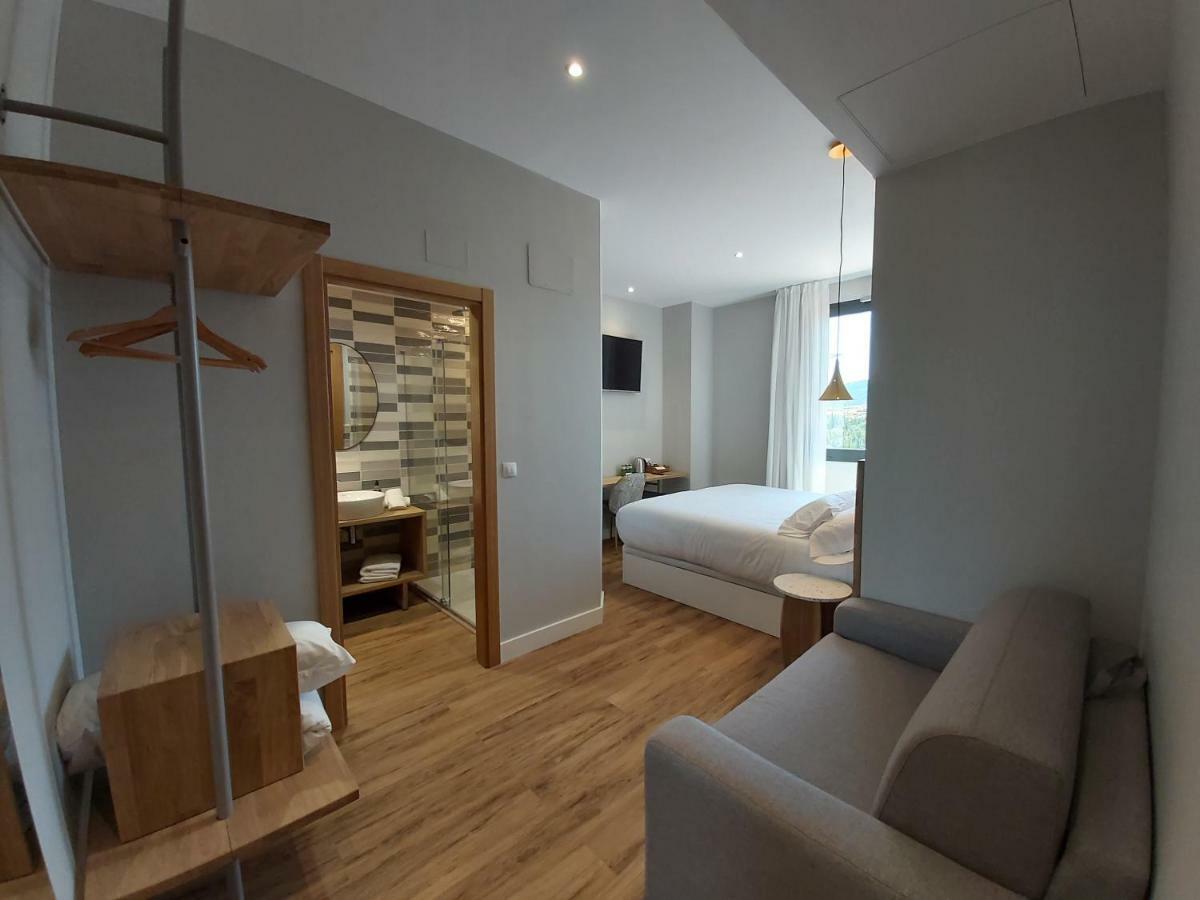 Habital Suites Jaca Exterior photo