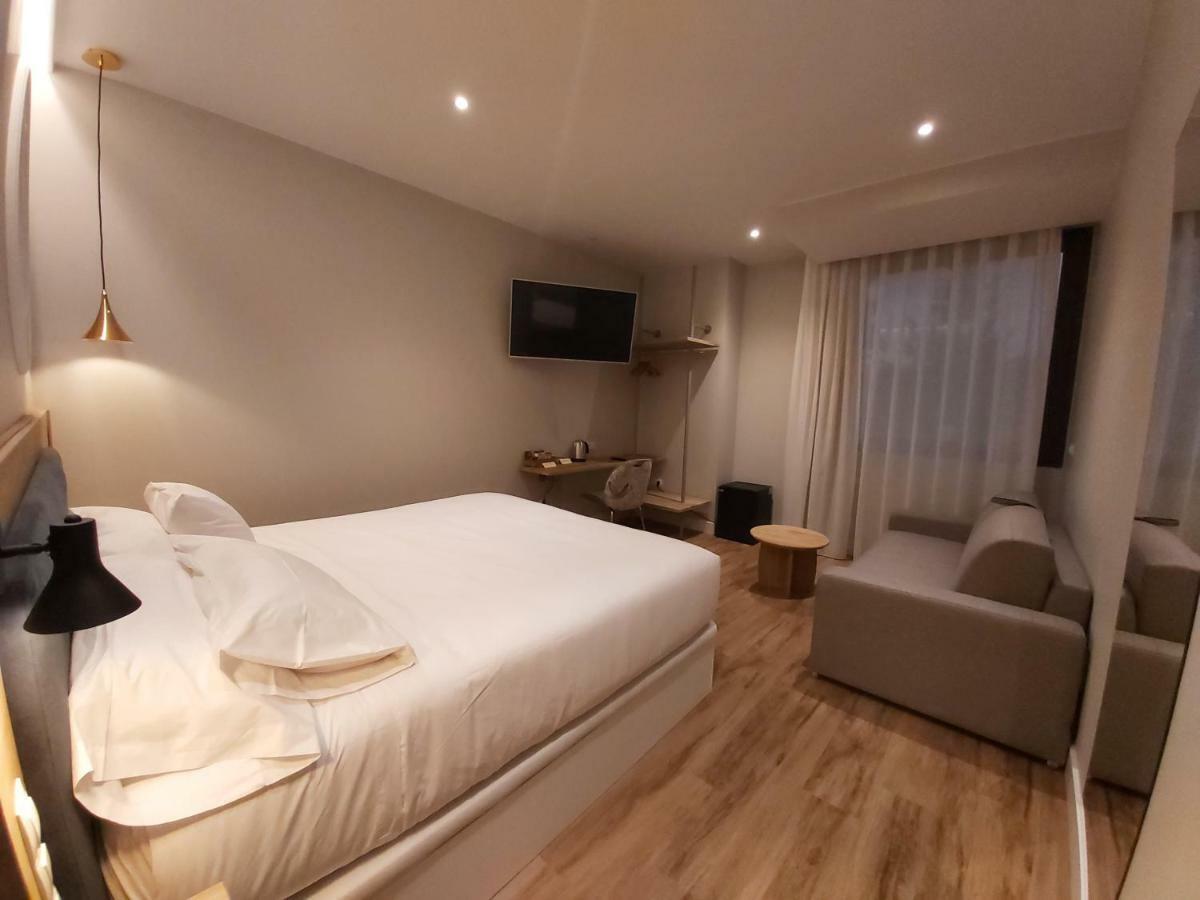 Habital Suites Jaca Exterior photo